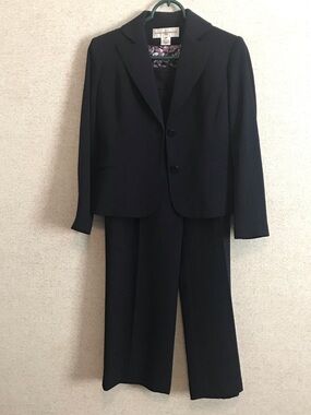 Jones New York Women's Navy Two-Piece Suit Jacket & Trousers Size 2/4P